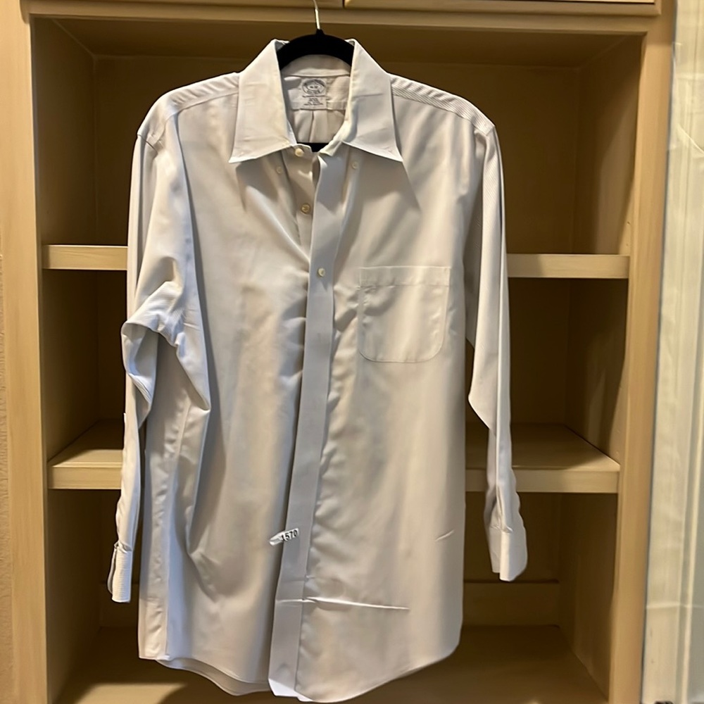 Brooks Brothers 16-32 slim fit non-iron